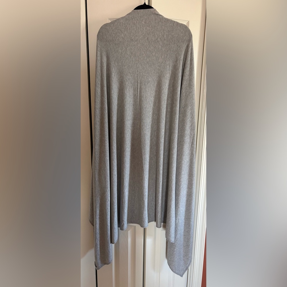 Bleusalt Large Signature Wrap in Heather Gray - Picture 2 of 4
